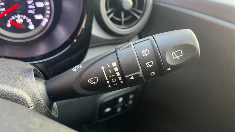 Hyundai i10 1.0 MPi SE Connect 5dr Petrol Hatchback